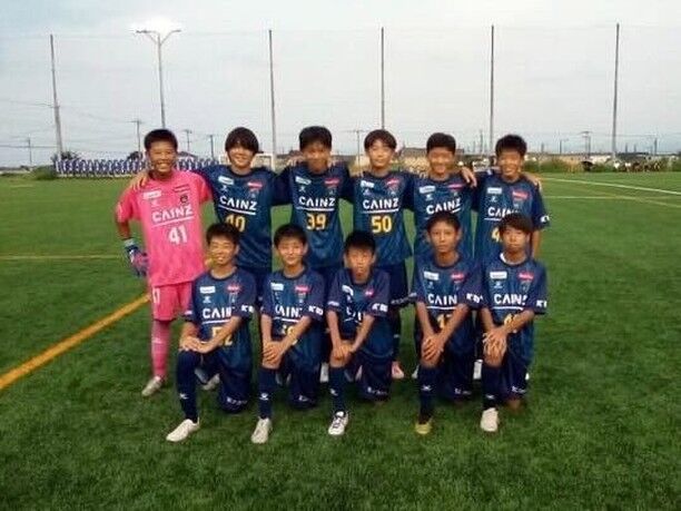 .
【U-13試合結果⚽】
GuFAユースリーグU13Kリーグ
🏆第2節
🆚Y’s
📅8/4（Sun)
⏰18:00kickoff
 🏟 GCCザスパーク
🔢13-0（5-0、8-0）
📋〇勝利
【U-13石井コーチコメント💬】
試合開始早々に先制点を取ることができました。
遠征で出た課題「技術、メンタル、守備」を練習から取り組んで準備してきました。
選手達も意識しながら、ゲームを進めてくれましたが、まだまだ足りない事を再認識できました。
継続的に日々のトレーニングから取り組んでいく必要があります。
また、チーム内での競争や勝負へのこだわりを常に持たせながら前進していきたいと思います。
#thespa #ザスパ群馬 #ザスパ群馬アカデミー #ザスパ群馬U15