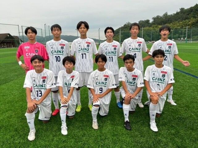 .
【U-15試合結果⚽】
高円宮杯 JFA U-15 サッカーリーグ2024群馬
🏆第14節
🆚FC Aslan Azul
📅9/1（Sun)
⏰17:00kickoff
🏟 新島学園スタジアム
🔢3-0（1-0、2-0）
📋〇勝利
【U-15山崎監督コメント💬】
ゲームの入りから攻守にアグレッシブに戦い、勝利を収めることができた。　
守備面ではコンパクトに粘り強くゴールを守り、トレーニングでの積み上げの成果も見ることができたが、攻撃面では前に急ぎすぎず、もっと自分達でゲームをコントロールすることが課題と感じた。
引き続き、1試合1試合ハードワークのもと勝利を目指して取り組んでいきたい。
#thespa #ザスパ群馬 #ザスパ群馬アカデミー #ザスパ群馬U15