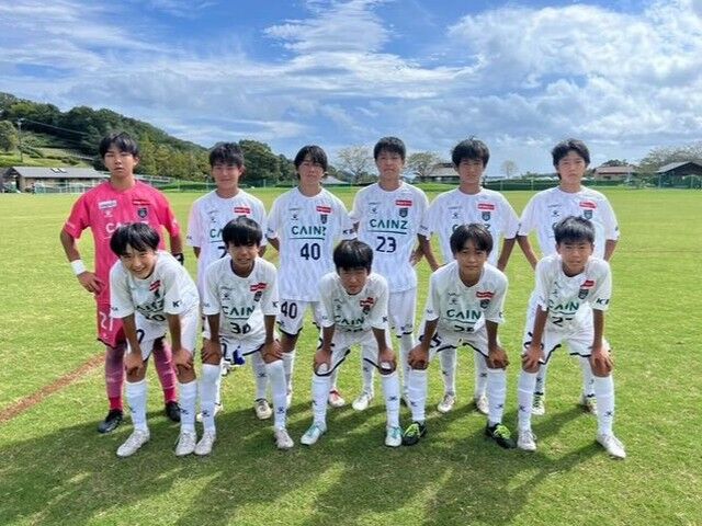 .
【U-14試合結果⚽】
NIWANO CUP群馬県クラブユースサッカー大会
🏆予選グループリーグ
🆚 FC伊勢崎境
📅10/12（Sat)
⏰11:45kickoff
 🏟 Versoixグラウンド
🔢3-1（3-1、0-0）
📋〇勝ち

🏆予選グループリーグ
🆚 MSCジュニアユース
📅10/12（Sat)
⏰15:30kickoff
 🏟 Versoixグラウンド
🔢2-1（1-1、1-0）
📋〇勝ち

【U-14佐藤コーチコメント💬】
攻め急いでしまいボールロストしてしまう時間が続きましたが、粘り強く相手の攻撃を守る中で追加点を獲ることが出来ました。ゴール前でチャンスを多く作り出せているので焦らず決め切るようになってほしいです。
#thespa #ザスパ群馬 #ザスパ群馬アカデミー #ザスパ群馬U15