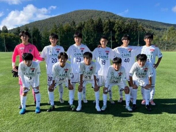 .
【U-14試合結果⚽】
NIWANO CUP群馬県クラブユースサッカー大会
🏆予選グループリーグ
🆚 前橋ジュニア
📅10/13（Sun)
⏰9:05kickoff
 🏟 Versoixグラウンド
🔢0-1（0-1、0-0）
📋●負け

🏆決勝トーナメント Bトーナメント
🆚 FC KRILO
📅10/13（Sun)
⏰13:30kickoff
 🏟 Versoixグラウンド
🔢1-2（1-1、0-1）
📋●負け

【U-14佐藤コーチコメント💬】
グループリーグ1位突破をかけた試合にチーム全体で闘志溢れるプレーをしてくれましたが敗戦となりました。個々人の技術戦術フィジカルと日常から変えていかないと勝負ところで際の脆さで勝てないと思います。
#thespa #ザスパ群馬 #ザスパ群馬アカデミー #ザスパ群馬U15