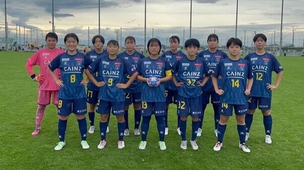 .
【U-15レディース試合結果⚽】
関東女子U-15サッカー選手権大会
🏆1回戦
🆚修徳中学校
📅10/19（Sat)
⏰14:00kickoff
 🏟前橋フットボールセンター
🔢4-1（2-0、2-1）
📋〇勝利
【U-15レディース小椋監督コメント💬】
開始早々に得点することができたが、初戦という事もあり、緊張と硬さがあった。後半ミスから失点してしまったが、ボールを保持することを増やし、得点も重ねることができた。
#thespa #ザスパ群馬 #ザスパ群馬アカデミー #ザスパ群馬U15 #ザスパ群馬レディース