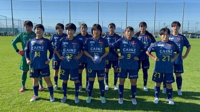 .
【U-15レディース試合結果⚽】
関東女子U-15サッカー選手権大会
🏆2回戦
🆚INAC千葉CRAVO FC
📅10/20（Sun)
⏰14:00kickoff
 🏟前橋フットボールセンター
🔢0-2（0-1、0-1）
📋●負け
【U-15レディース小椋監督コメント💬】
開始から相手の圧力に負けず、粘り強い守備をする事ができたが、コーナーで失点してしまった。チャンスメイクも作れていたが得点する事ができなかった。
選手たちの成長も感じたが、
少ないチャンスを活かす事、ボールを保持する技術やフィジカルには積み上げが必要と感じた。
#thespa #ザスパ群馬 #ザスパ群馬アカデミー #ザスパ群馬U15 #ザスパ群馬レディース