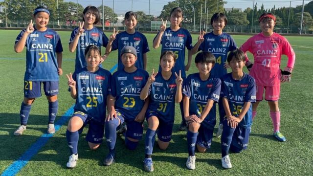 .
【U-15レディース試合結果⚽】
第34回群馬県女子サッカーリーグ2部
🏆第5節
🆚バニーズ群馬FCホワイトスターユース
📅11/4（Mon)
⏰14:30kickoff
 🏟太田市運動公園サッカー・ラグビー場
🔢5-2（4-0、1-2）
📋〇勝利
【U-15レディース瀬間コーチコメント💬】
8人の相手に対して、守備では積極的に圧力をかけられた試合だった。
攻撃ではハイラインの相手に対して、オフサイドに引っかからない為の個人でのドリブル突破と2列目からの飛び出しから得点できたのは良かった。
ただ、前線からのプレスで奪った後のシュートやラストパスの質、2列目からの飛び出しで抜け出した後のクロスボールの質などの精度が欠いた試合でもあった。
TRからこだわっていきたい。
#thespa #ザスパ群馬 #ザスパ群馬アカデミー #ザスパ群馬U15 #ザスパ群馬レディース