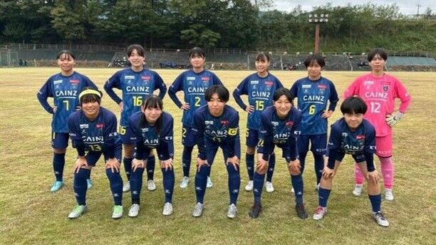 .
【U-18レディース試合結果⚽】
群馬県女子サッカーリーグ1部
🏆第7節
🆚館林フェリス
📅11/10（Sun)
⏰11:15kickoff
 🏟浄法寺スポーツ公園
🔢4-2（2-1、2-1）
📋〇勝利
【U-18レディース小椋監督コメント💬】
サイドを有効的に使い、何度もチャンスメイクとクロスからの得点、中央から得点する事ができた。
ボールの失い方が悪く失点とセットプレーで失点してしまった。
ラストパスの受け手と出し手のタイミングを合わせて質にはこだわっていきたい。
#thespa #ザスパ群馬 #ザスパ群馬アカデミー #ザスパ群馬U18 #ザスパ群馬レディース