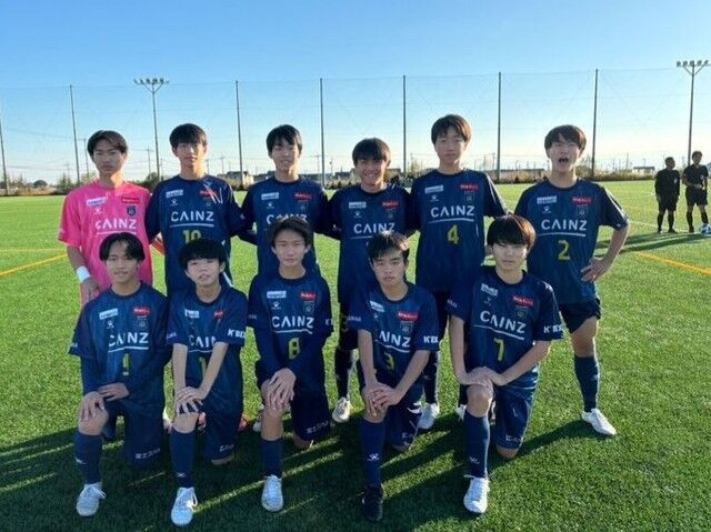 .
【U-15試合結果⚽】
高円宮杯 JFA U-15 サッカーリーグ2024群馬
🏆第10節
🆚ルーヴェン高崎
📅11/9（Sat)
⏰15:00kickoff
🏟 GCCザスパーク
🔢4-2（0-0、4-2）
📋〇勝利
【U-15山崎監督コメント💬】
前半からチャンスを作り出すもスコアレスで折り返し、後半はサイドを起点とした攻撃で先制に成功。その後一時は逆転を許しビハインドとなったが、交代出場選手の活躍もあり、試合終盤に逆転し勝利を掴む事ができました。
ベンチメンバーも含めた諦めない気持ち、一体感、そして保護者の皆様の応援が勝利を引き寄せた劇的なゲームでした。ありがとうございました。
ウルトラリーグ残り1節。
勝利で【優勝】を目指して頑張っていきたい。
#thespa #ザスパ群馬 #ザスパ群馬アカデミー #ザスパ群馬U15