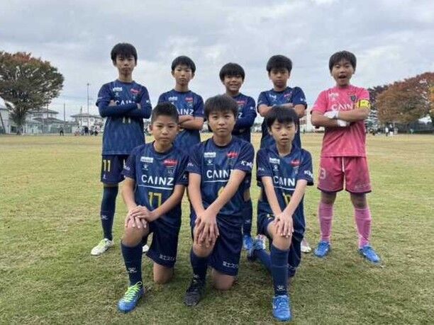 .
【U-12試合結果⚽】
JFA第48回全日本U-12サッカー選手権大会群馬県大会
🏆 決勝トーナメント 3回戦
🆚 桐生広沢FC
📅 11/16（Sat)
⏰ 9:00kickoff
 🏟 岩松公園グラウンド
🔢 9-1（7-0、2-1）
📋〇勝利

🏆 決勝トーナメント 4回戦
🆚 大泉FC U12
📅 11/16（Sat)
⏰ 13:00kickoff
 🏟 岩松公園グラウンド
🔢 5-1（3-1、2-0）
📋 〇勝利

【U-12小林監督コメント💬】
緊張感がある中、両試合とも気持ちの入った試合でした。
明日も難しい試合は続きますが、このプレッシャーを楽しんでやれるようにチームで力を合わせて頑張ります！

#thespa #ザスパ群馬 #ザスパ群馬アカデミー #ザスパ群馬U12