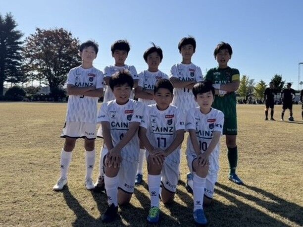 .
【U-12試合結果⚽】
JFA第48回全日本U-12サッカー選手権大会群馬県大会
🏆 決勝トーナメント 5回戦
🆚 MSCジュニア
📅 11/17（Sun)
⏰ 10:00kickoff
 🏟 石関公園
🔢 1-1（0-1、1-0）
　 PK 3-2
📋〇勝利

🏆 決勝トーナメント 準々決勝
🆚 PALAISTRA U-12
📅 11/17（Sun)
⏰ 13:00kickoff
 🏟 石関公園
🔢 3-3（2-1、1-2）
　 PK 3-2
📋〇勝利

【U-12小林監督コメント💬】
タフなゲーム内容の中でも選手一人一人がその状況を楽しんでプレーしてくれたおかげで勝利につなげられた2試合でした。
目の前の試合に一つずつ集中して、笑って終えれるよう準備していきます。

#thespa #ザスパ群馬 #ザスパ群馬アカデミー #ザスパ群馬U12