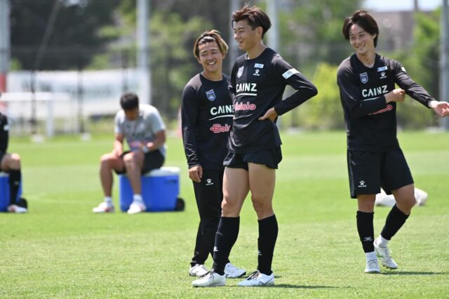 今週のトレーニングフォト🏋️
5月17日は、 #高知ユナイテッドSC 戦🔥
ザスパレディースデーの特設サイトを✅
https://thespa.co.jp/lp/2025/ladiesday/index.html

🏆明治安田J3リーグ 第13節
🗓 5/17(土) 14:00キックオフ
🏟#正田醤油スタジアム群馬 
#thespa #ザスパ群馬 #ChasingGlory